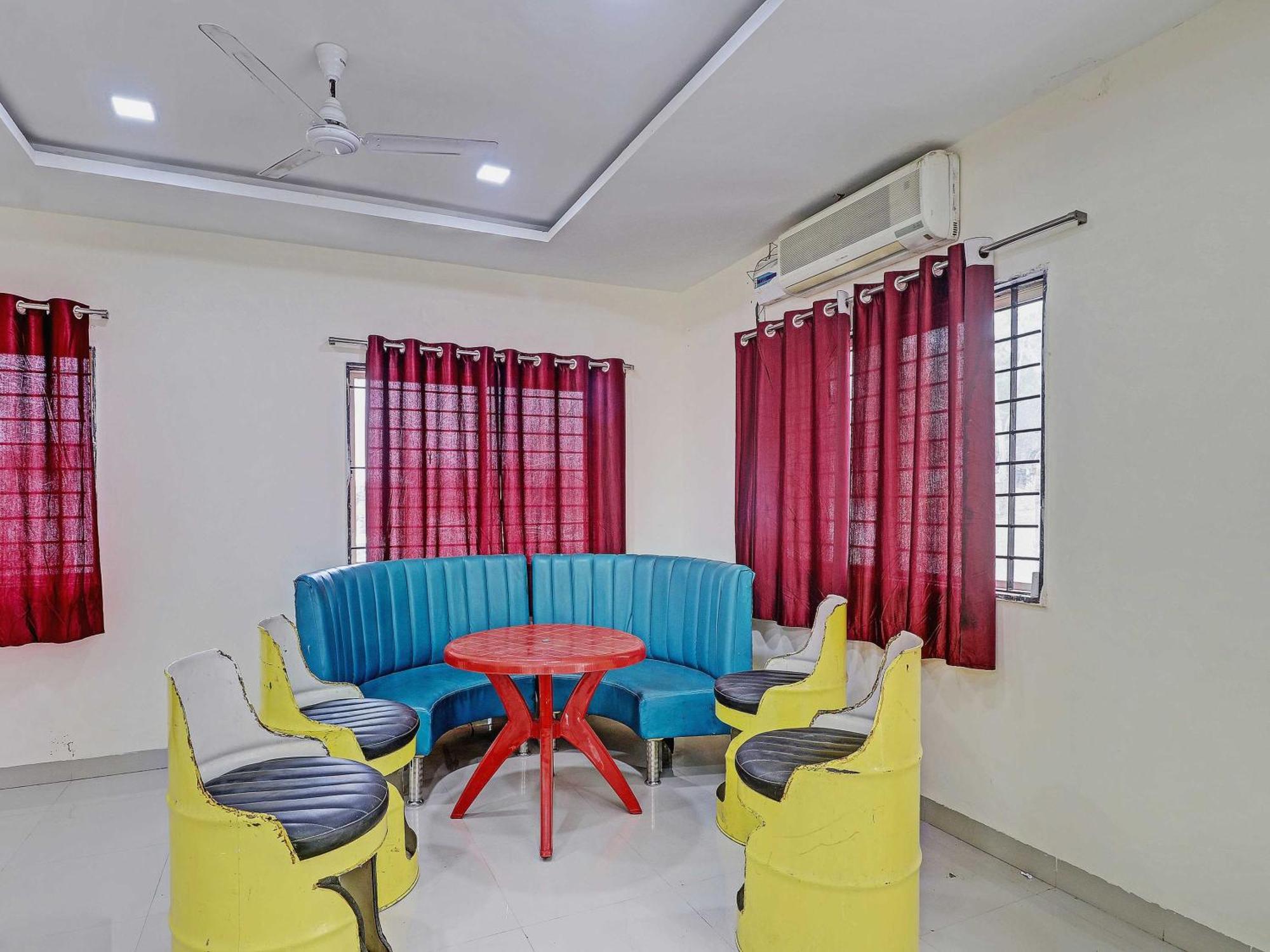 Super Hotel O Midway Treat Dhar Luaran gambar