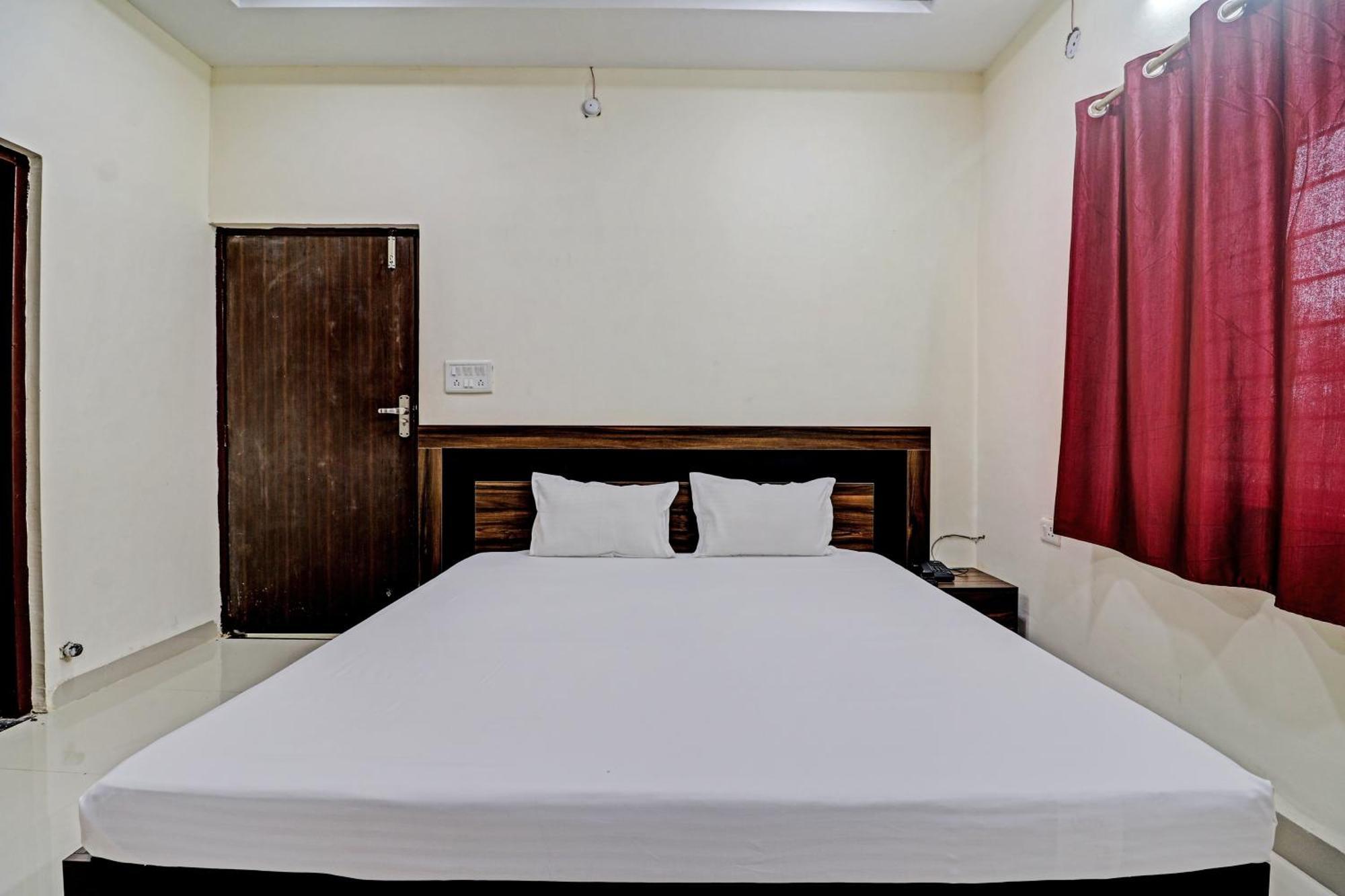 Super Hotel O Midway Treat Dhar Luaran gambar